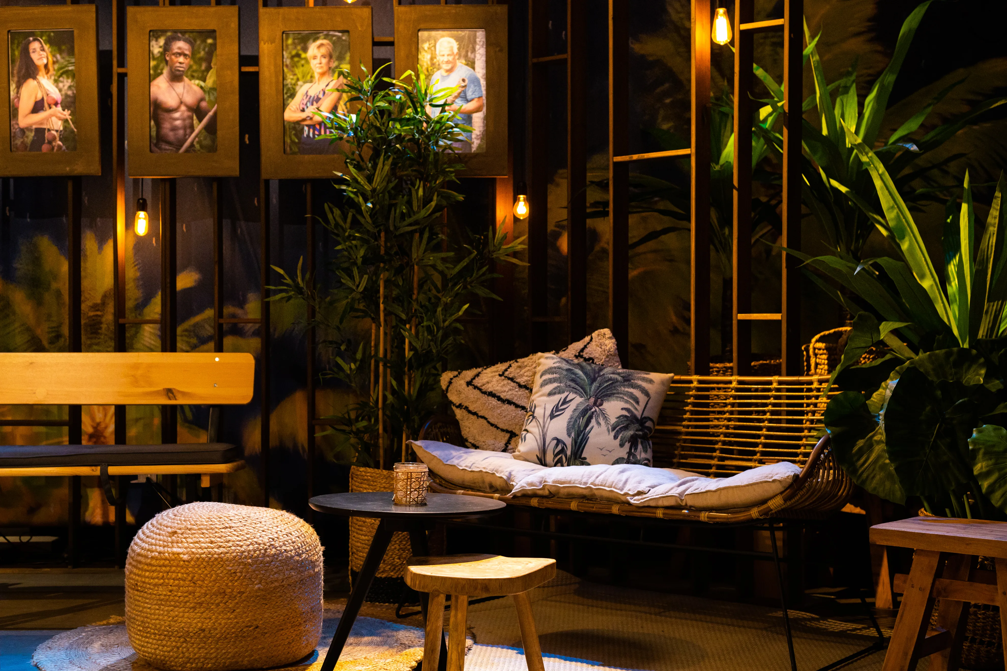 Adventurous set design for Eilandpraat