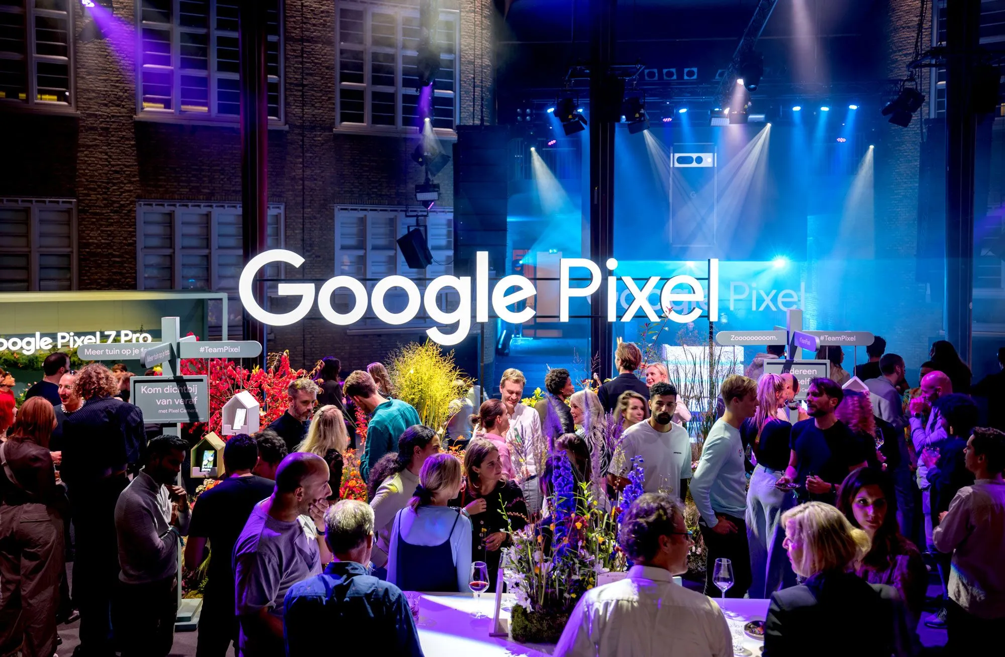 Unique decor unveils the magic of the Google Pixel 7 Pro